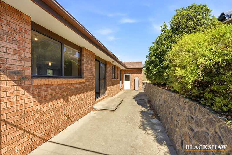 1/8 Wilson Street Queanbeyan