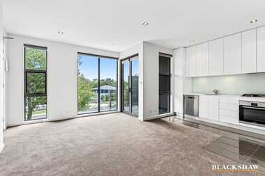 10/143 Blamey Crescent Campbell