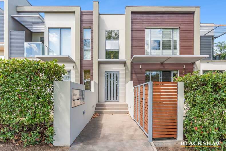 10/143 Blamey Crescent Campbell