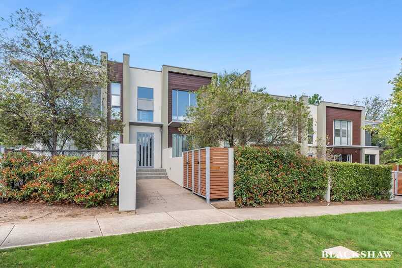 10/143 Blamey Crescent Campbell