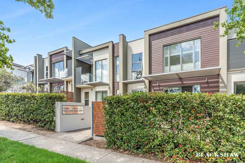 10/143 Blamey Crescent Campbell