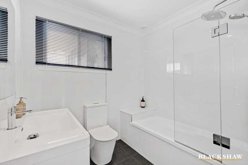 48 Calton Road Batehaven 48 Calton Road Batehaven