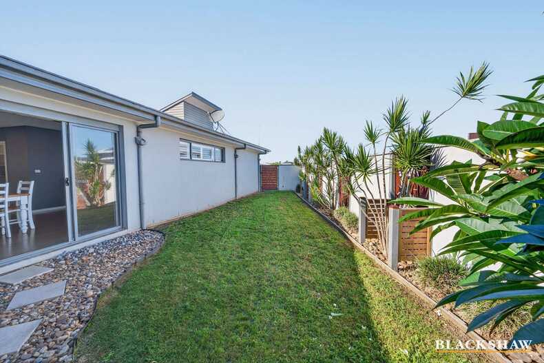 6 Bagarin Avenue Tomakin