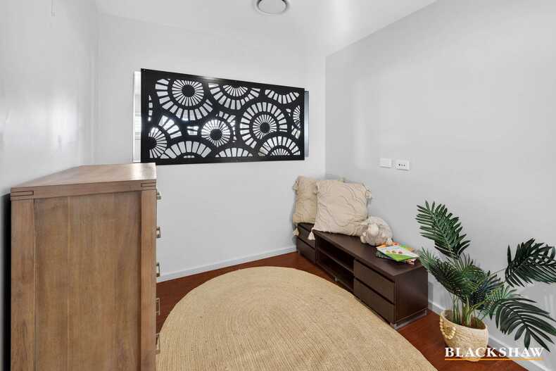 6 Bagarin Avenue Tomakin