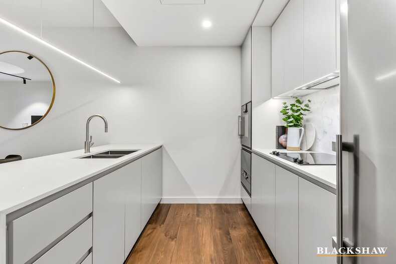 2/7 State Circle Forrest