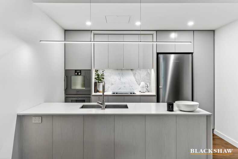 2/7 State Circle Forrest