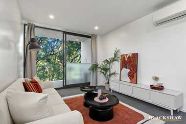 282/7 Irving Street  Phillip