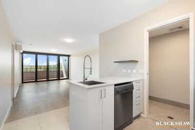 39/566 Cotter Road Wright