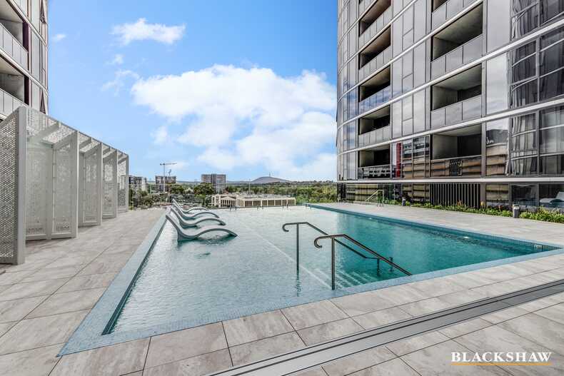 2301/15 Bowes Street  Phillip