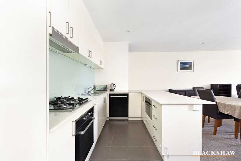 148/56 Eyre Street Kingston