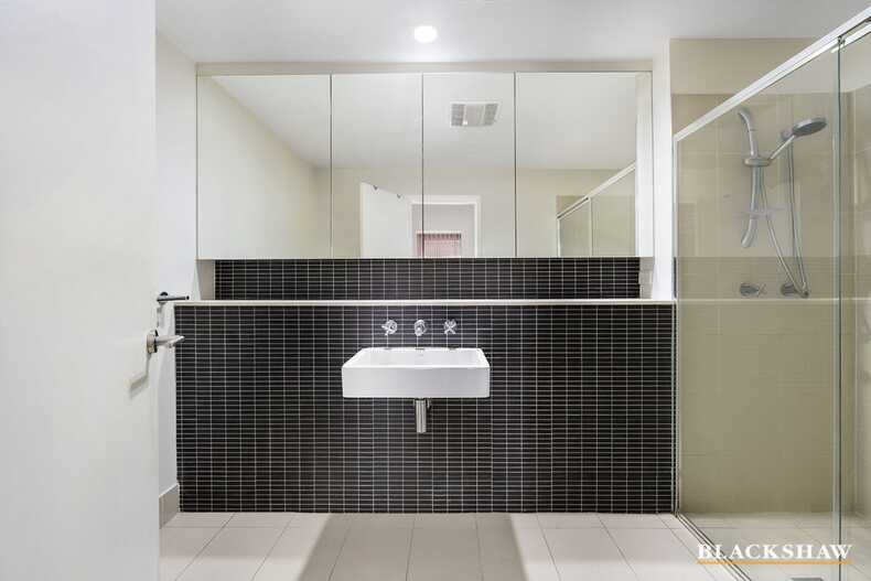 148/56 Eyre Street Kingston