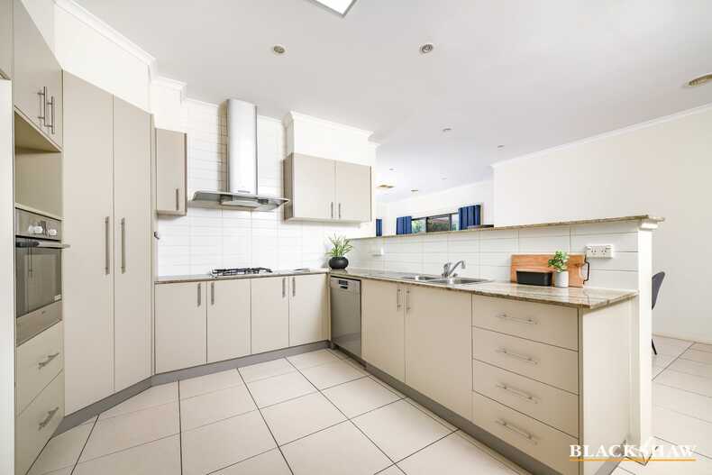 1/12 Redwater Place Amaroo