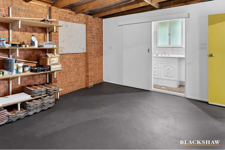 8 Barton Parade Tomakin