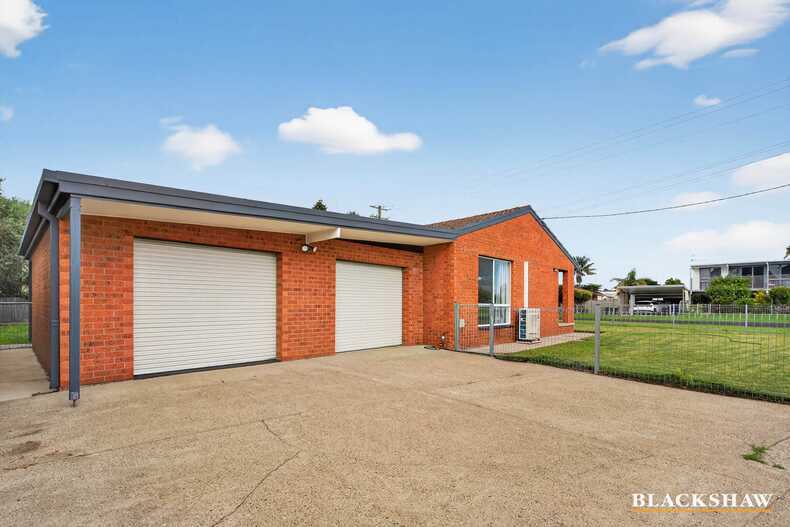 8 Barton Parade Tomakin