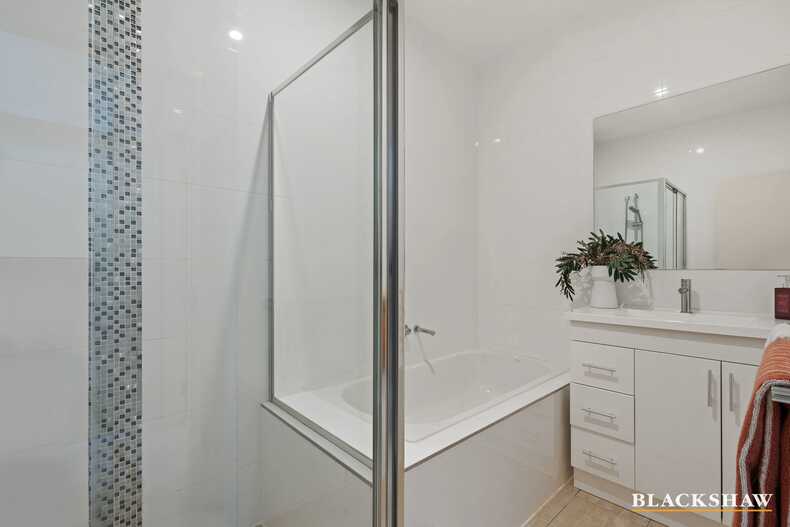 10/44 Tishler Street Wright