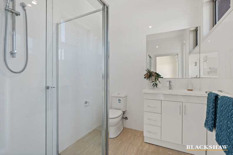 10/44 Tishler Street Wright