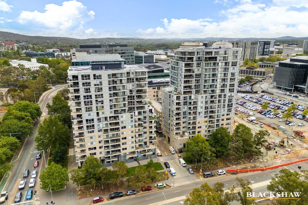 16/3 London Circuit City