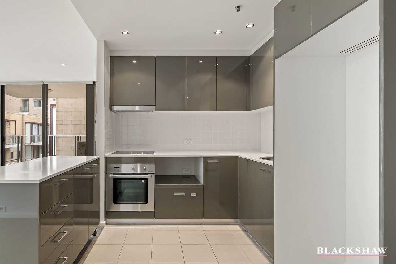 16/3 London Circuit City