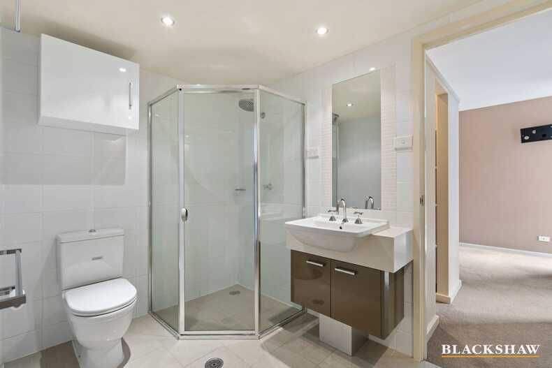 16/3 London Circuit City 16/3 London Circuit City