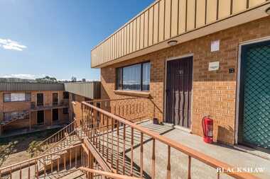 16/30 River Street Oaks Estate