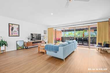 4/8 Longerenong Street Farrer