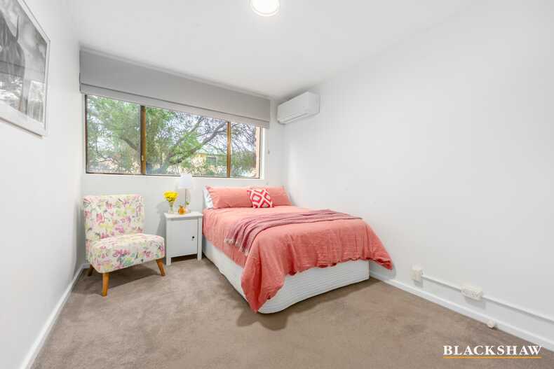 4/8 Longerenong Street Farrer