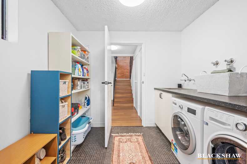 4/8 Longerenong Street Farrer