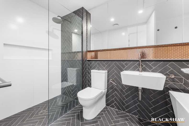 226/1 Kalma Way Campbell