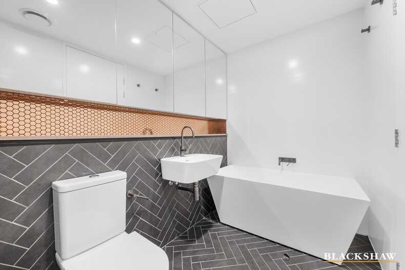 226/1 Kalma Way Campbell