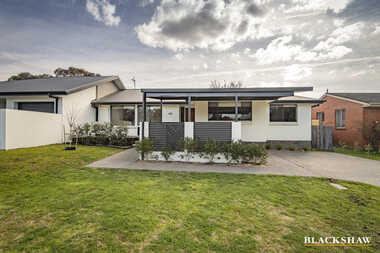 62a Blackman Crescent  Macquarie