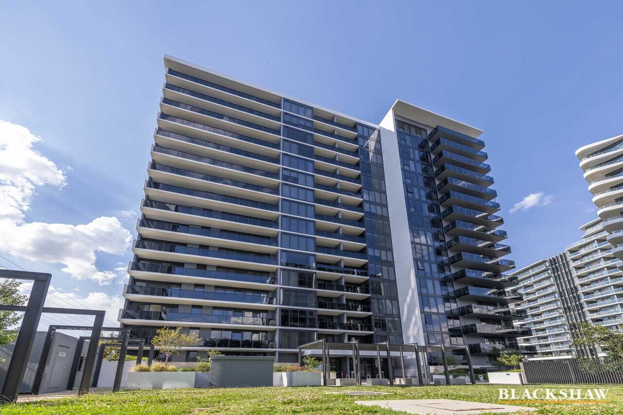 94/11 Irving Street Phillip