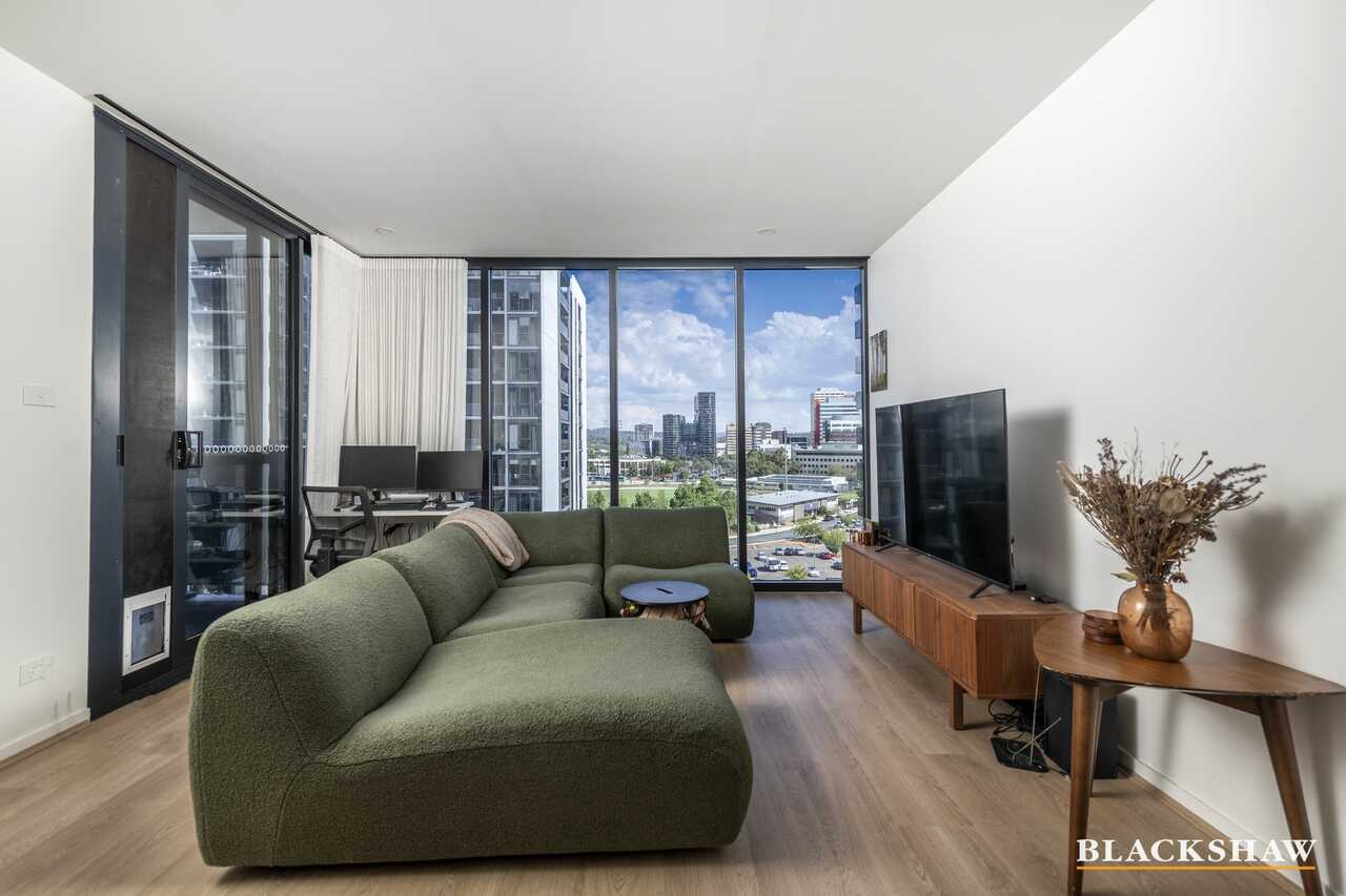 94/11 Irving Street Phillip