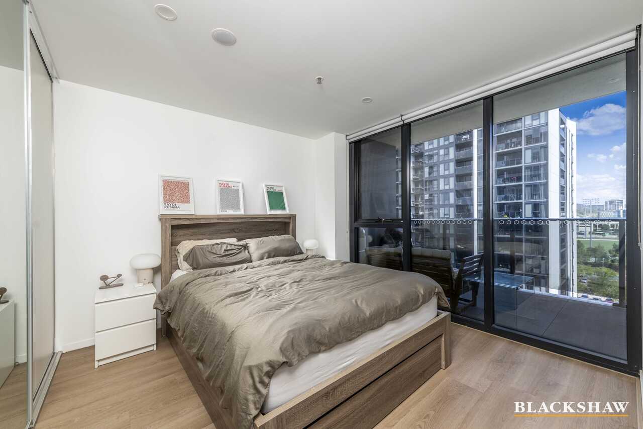 94/11 Irving Street Phillip