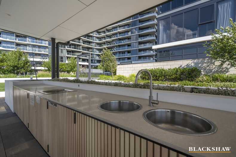 94/11 Irving Street Phillip 94/11 Irving Street Phillip