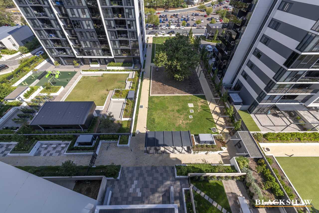 94/11 Irving Street Phillip