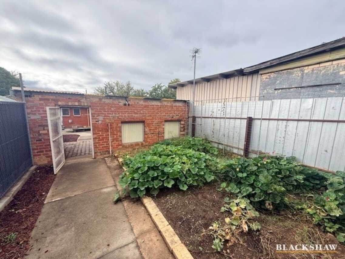 32 Christopher Crescent Queanbeyan