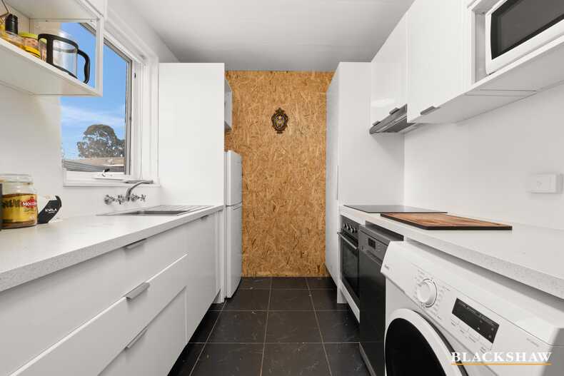 2/26 Frencham Street Downer