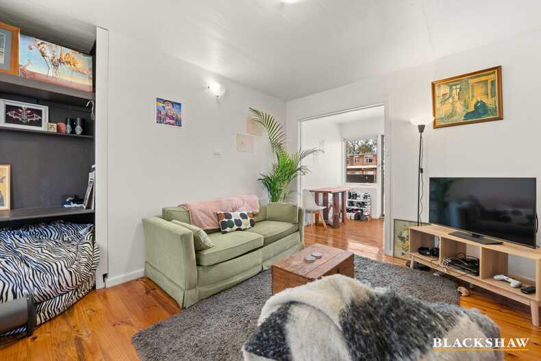 2/26 Frencham Street Downer