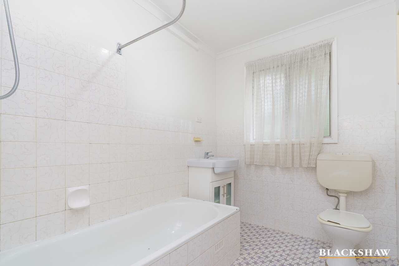 2/16 Wilgabar Way Karabar