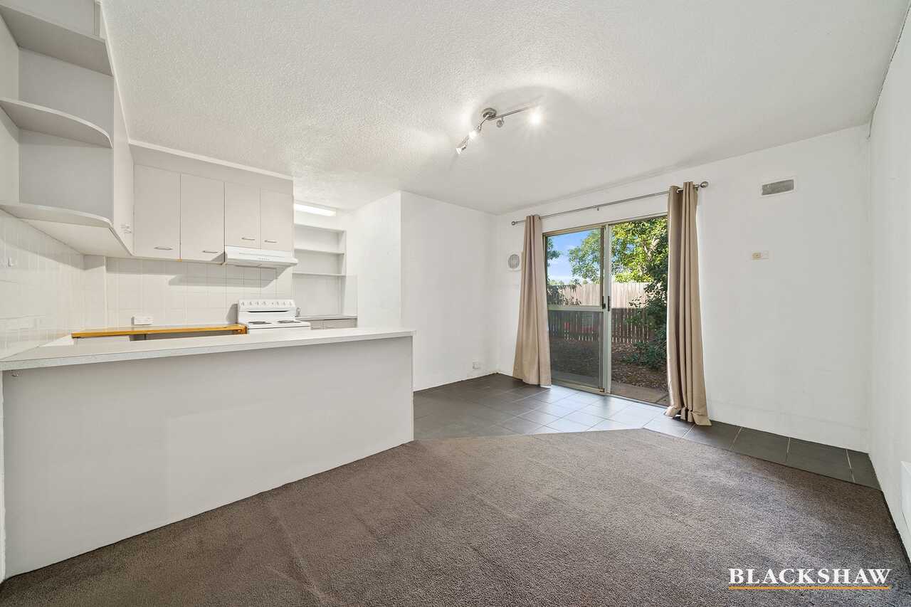 4/10 Waniassa Street Queanbeyan