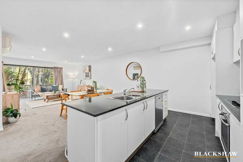 Unit 1/1 Eardley Street  Bruce