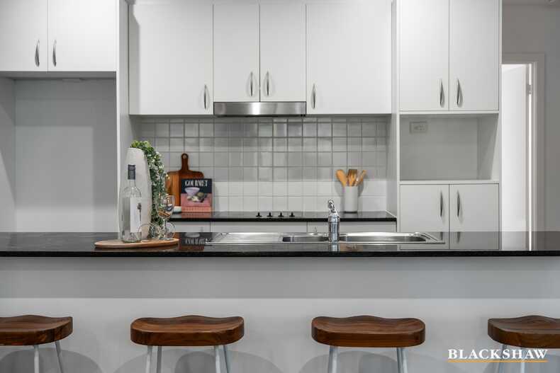 Unit 1/1 Eardley Street  Bruce