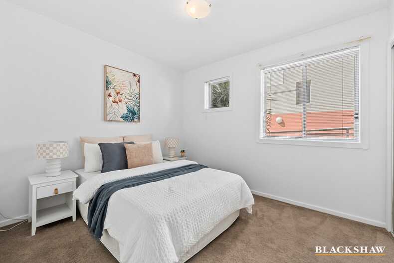 Unit 1/1 Eardley Street  Bruce