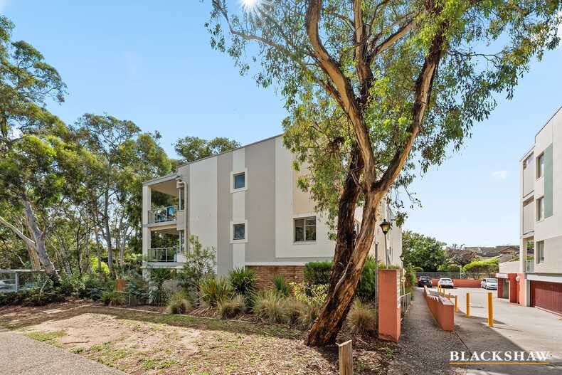 Unit 1/1 Eardley Street  Bruce