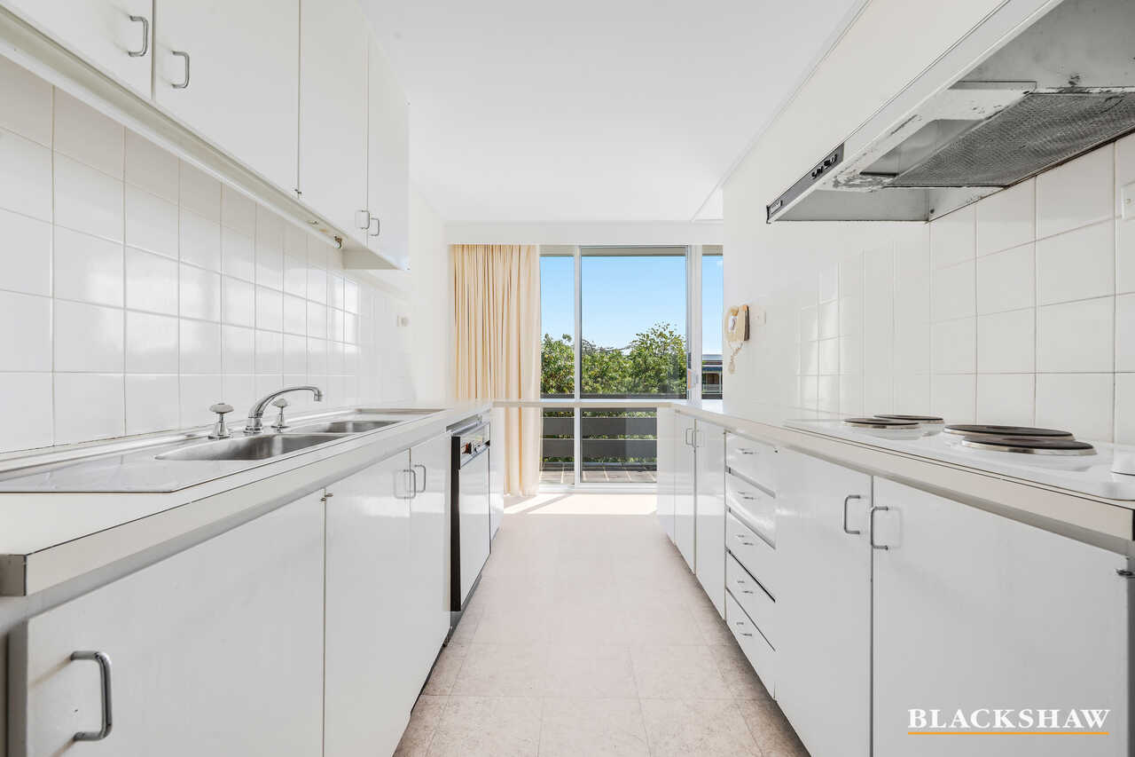 23/8 Giles Street Griffith