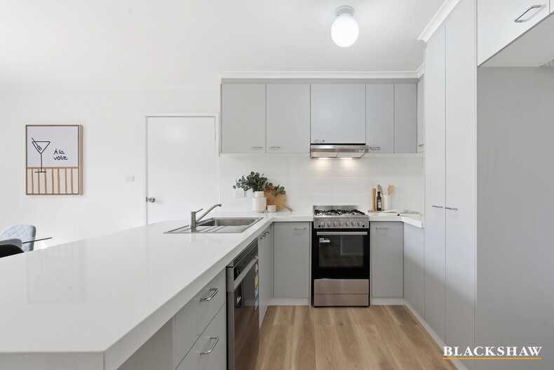 19/166 Clive Steele Avenue Monash