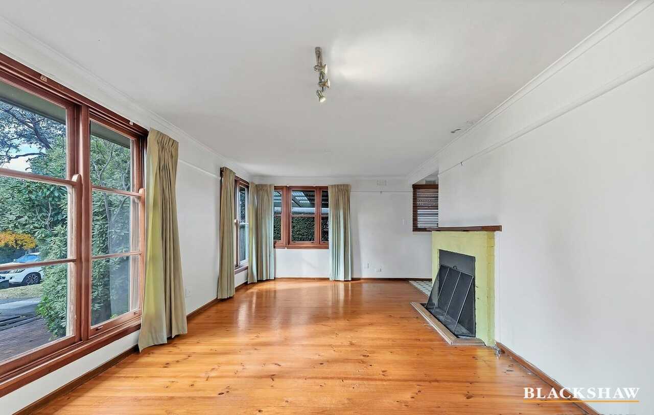 5 Schomburgk Street Yarralumla