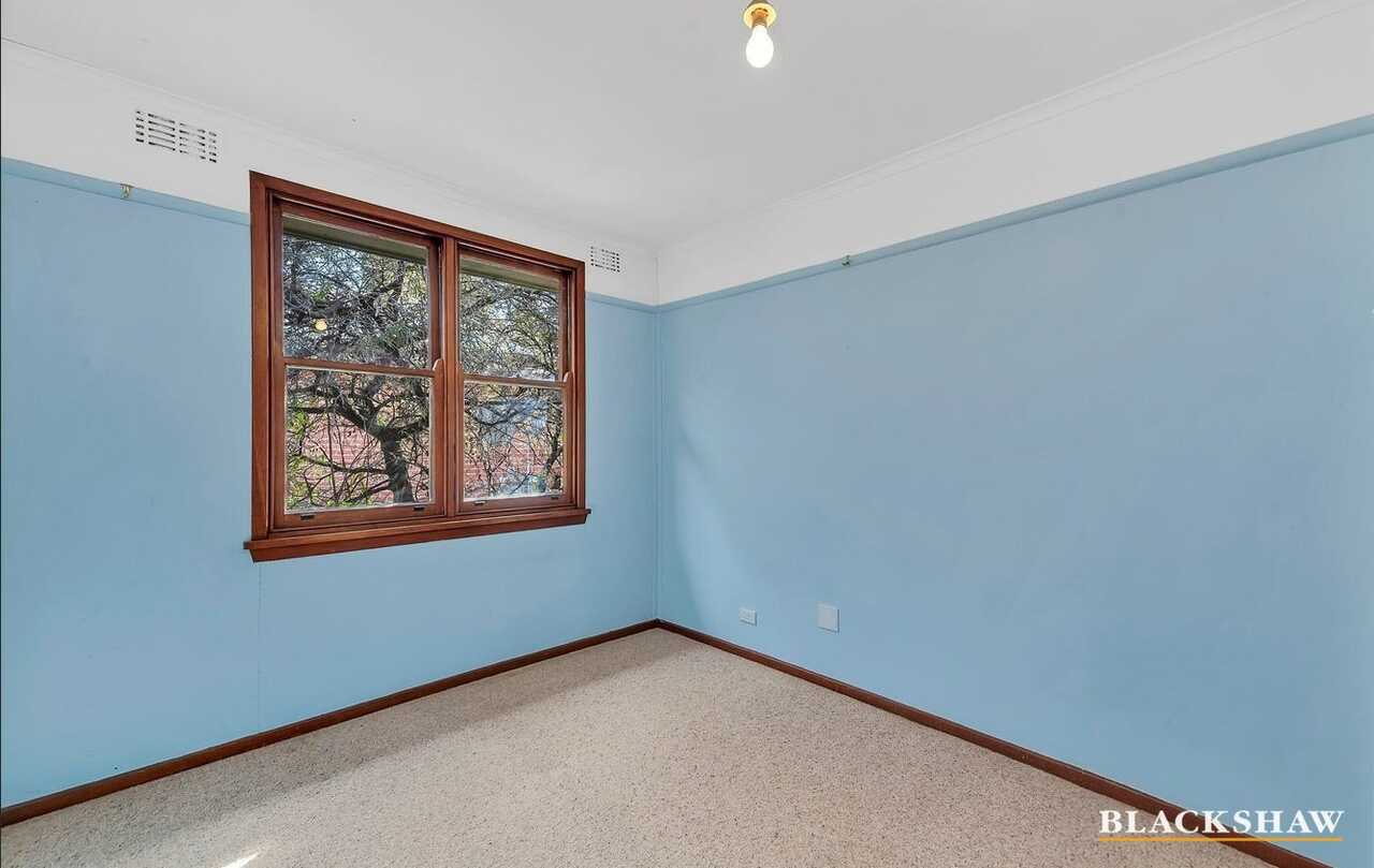 5 Schomburgk Street Yarralumla