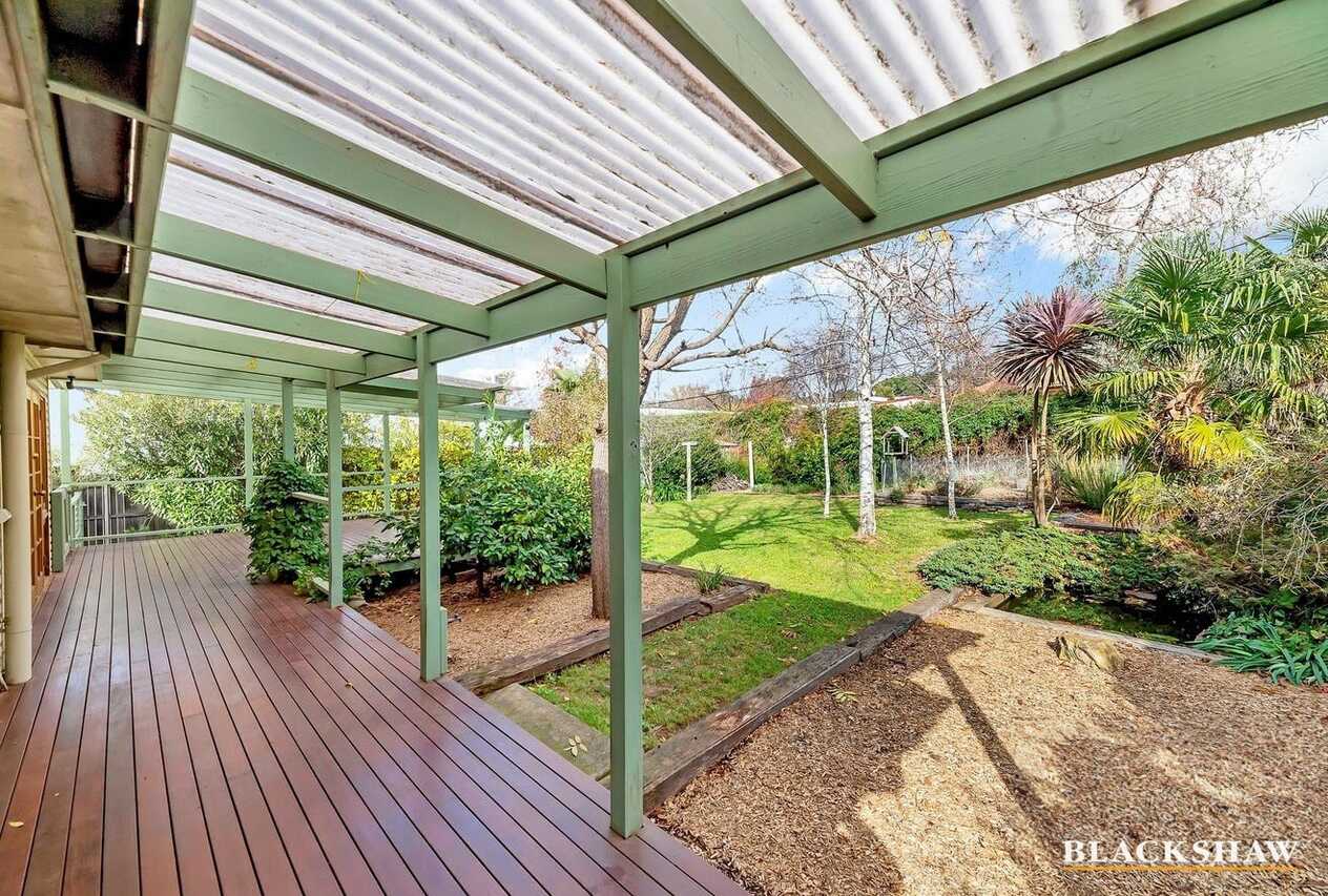 5 Schomburgk Street Yarralumla