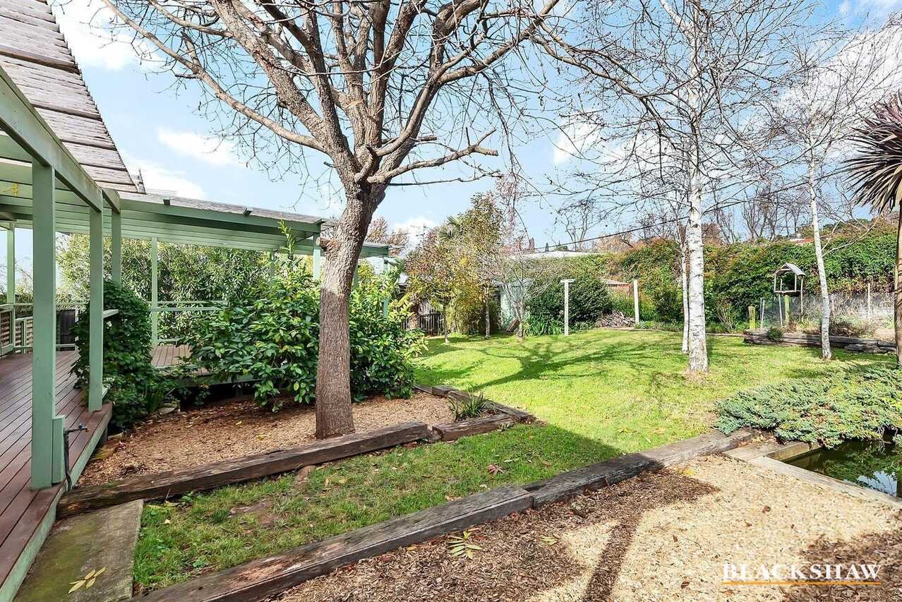 5 Schomburgk Street Yarralumla